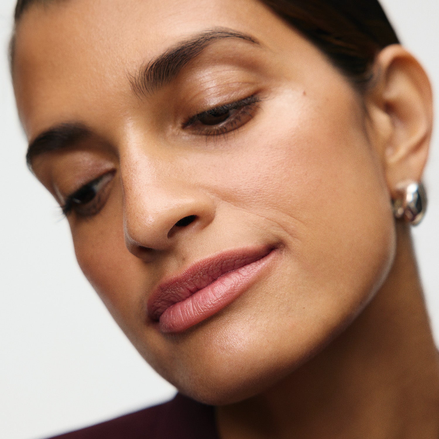 Master || Cassandra is wearing Andie.