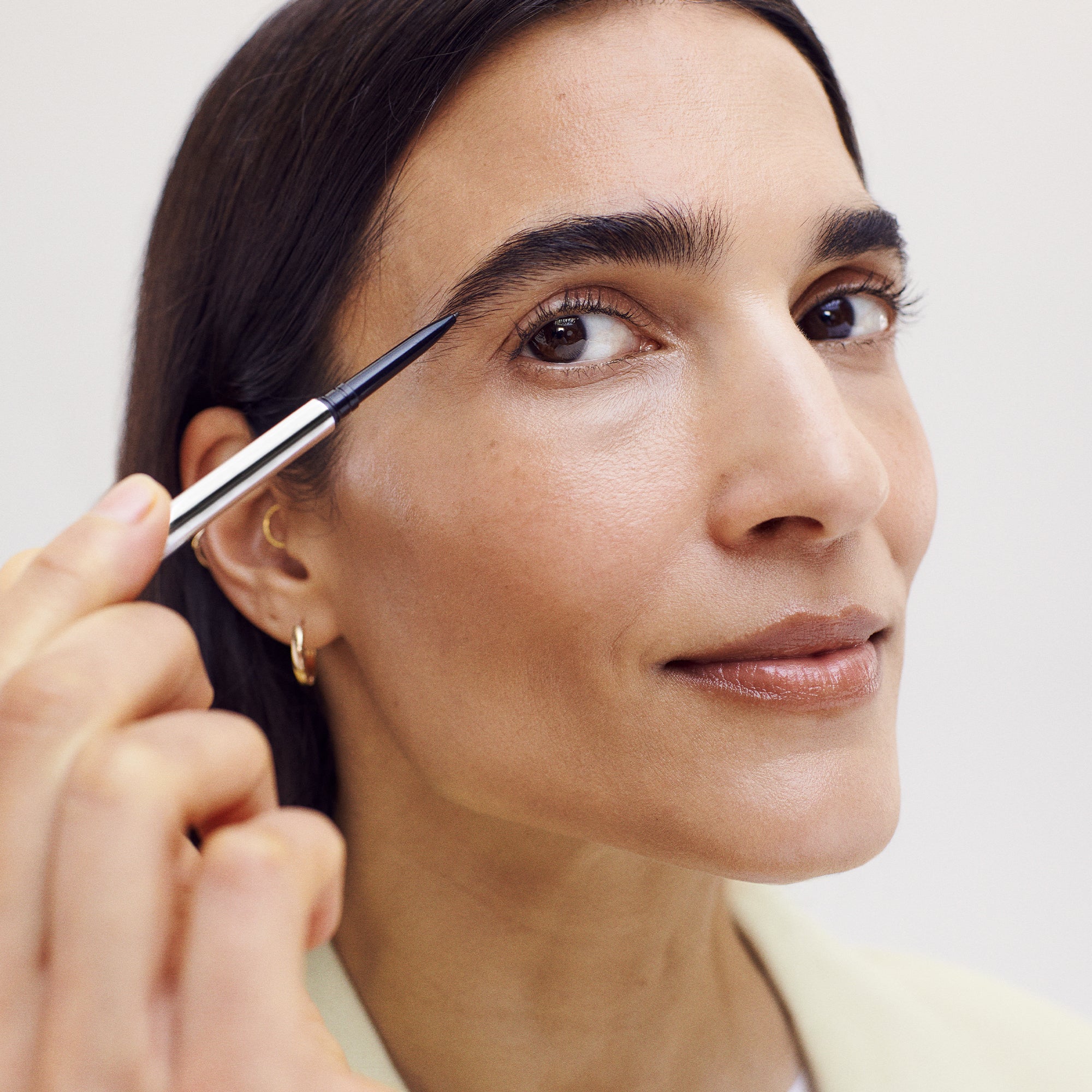 Master || Model is using Brow 1990 in shade Dark Brown