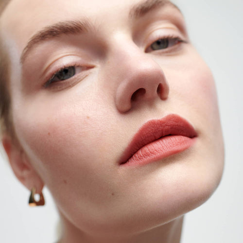 Court | face::light | Marlen wears Signature Lip Matte in Court