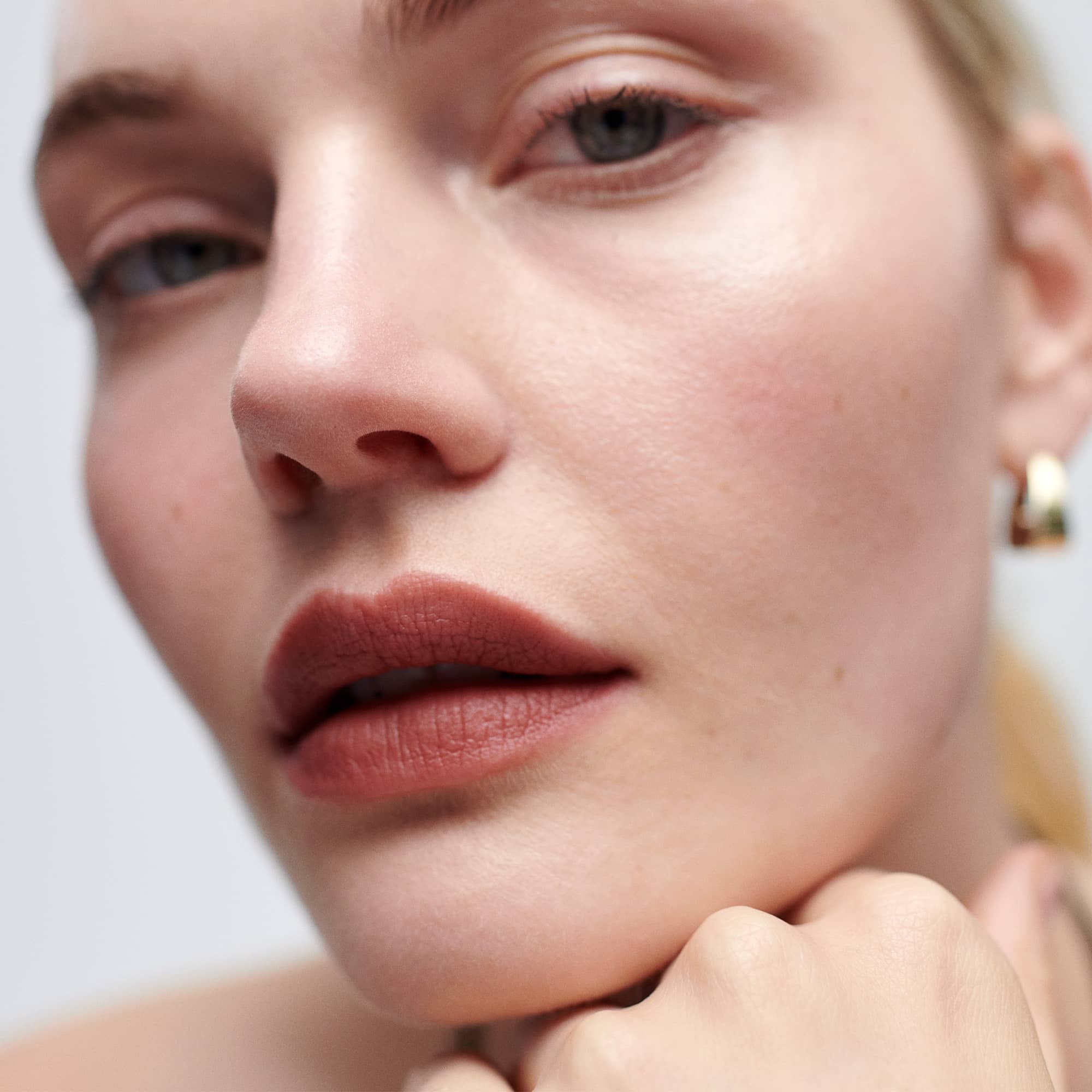 Equestrian | face::light | Marlen wears Signature Lip Matte in Equestrian