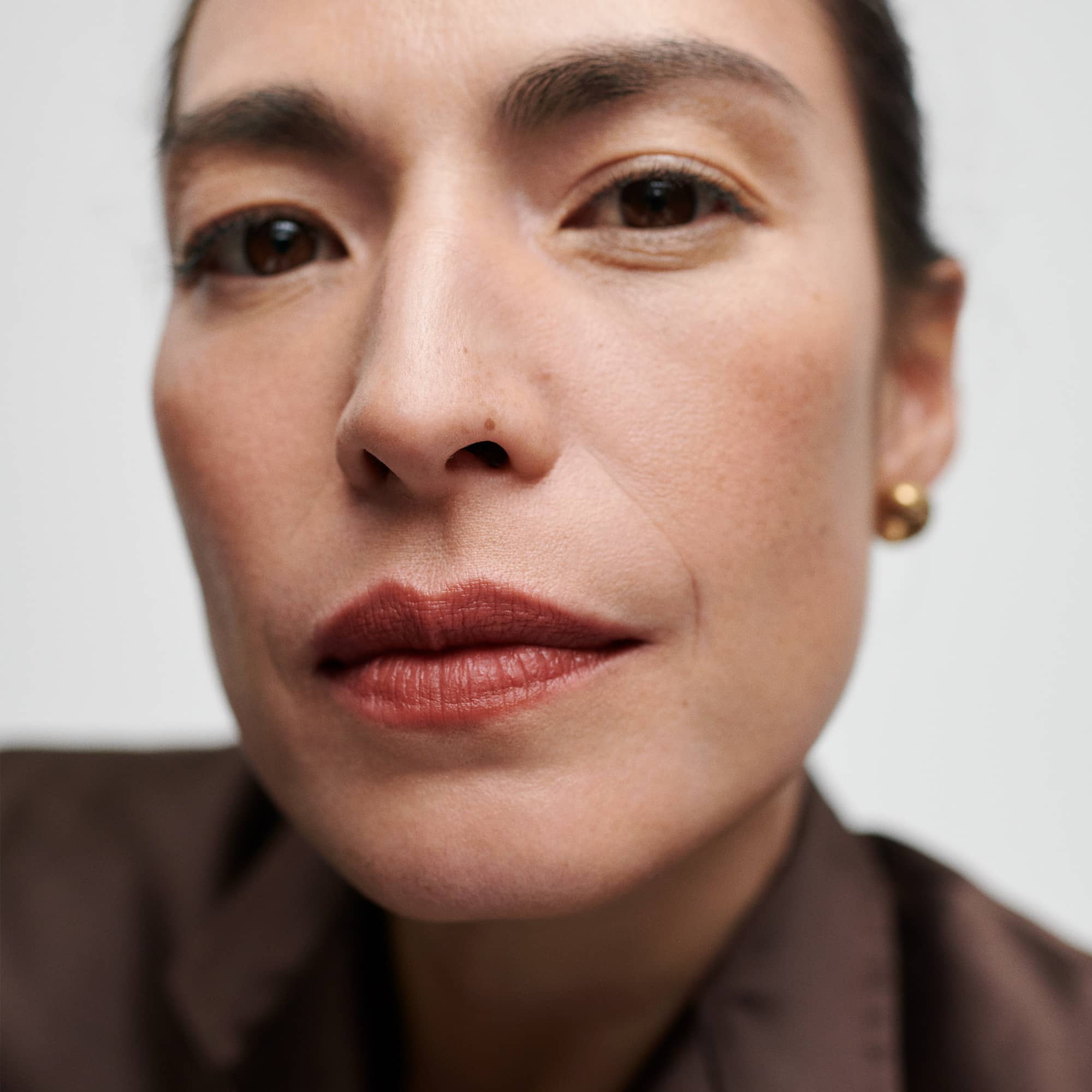 Equestrian | face::medium | Nanda wears Signature Lip Matte in Equestrian