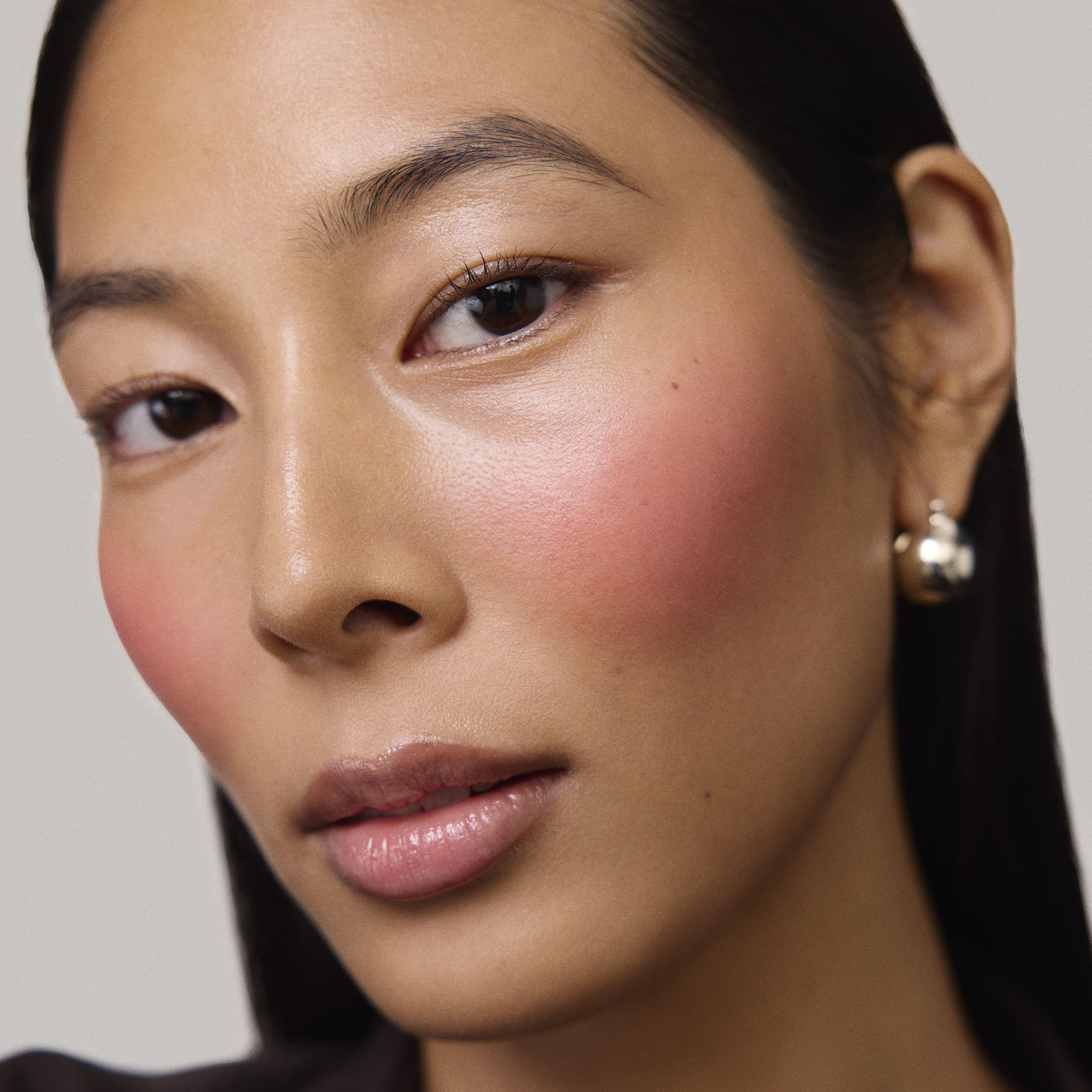 Master || Model is wearing Flush Balm in shade Le Bonbon