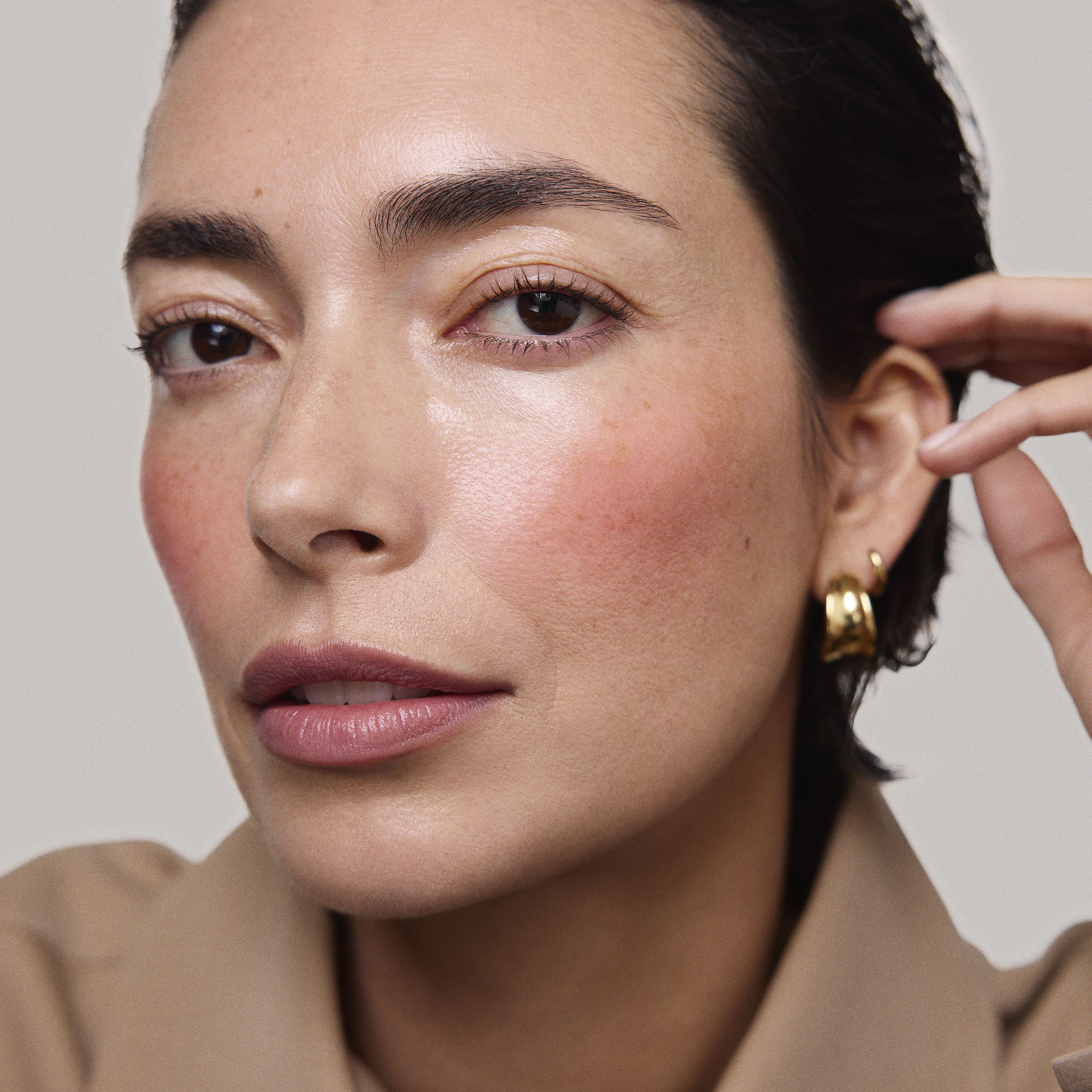 Master ||  Model is wearing Flush Balm in shade Lustiano