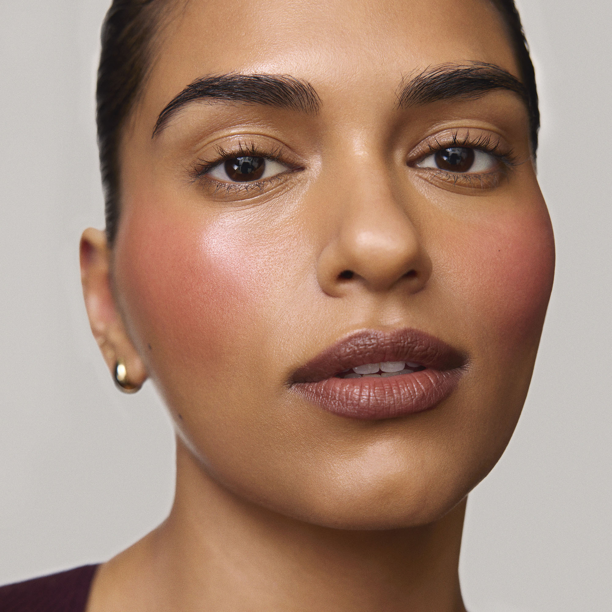 Master ||  Model is wearing Flush Balm in shade Postmodern