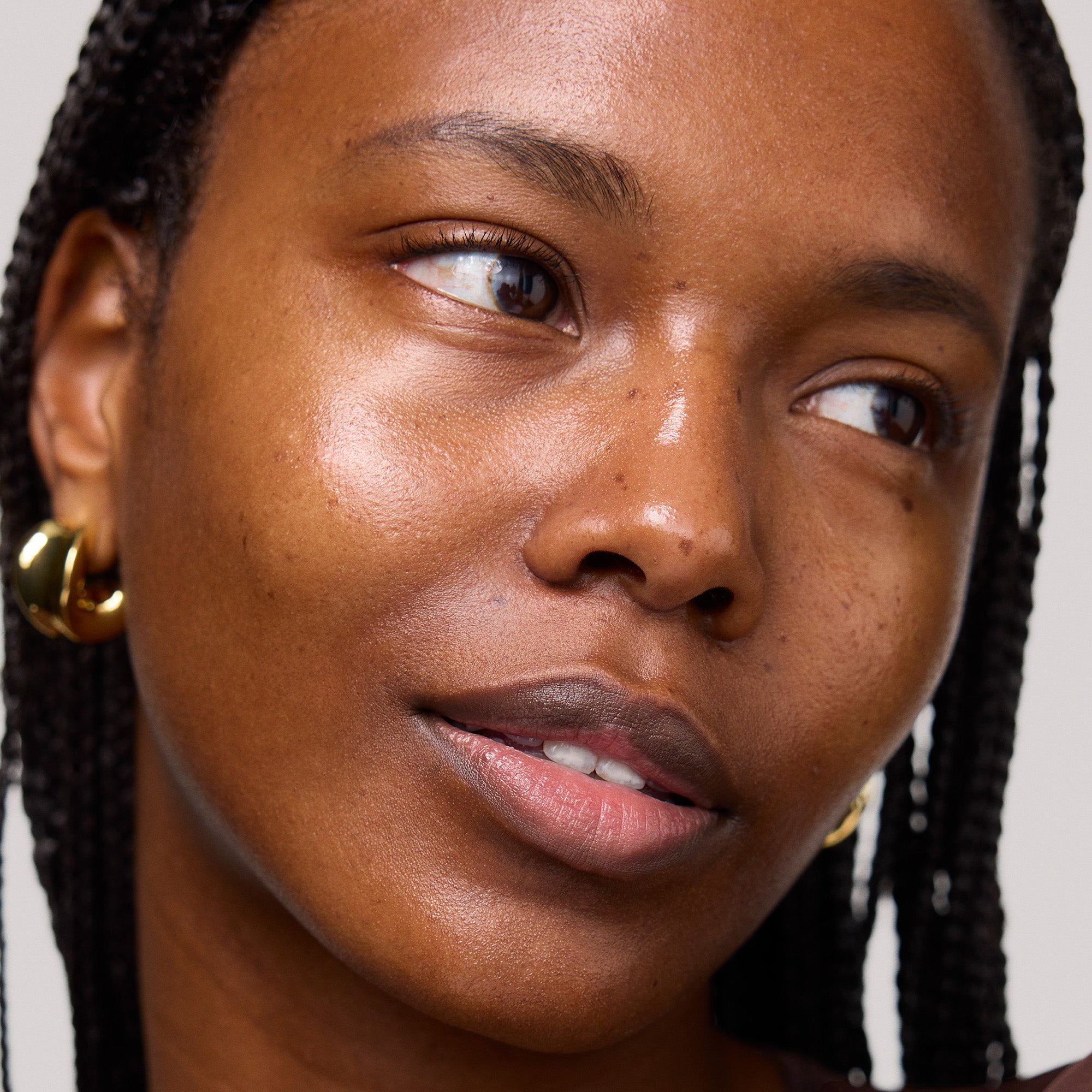 Master || Model has on Great Skin Trio Mini