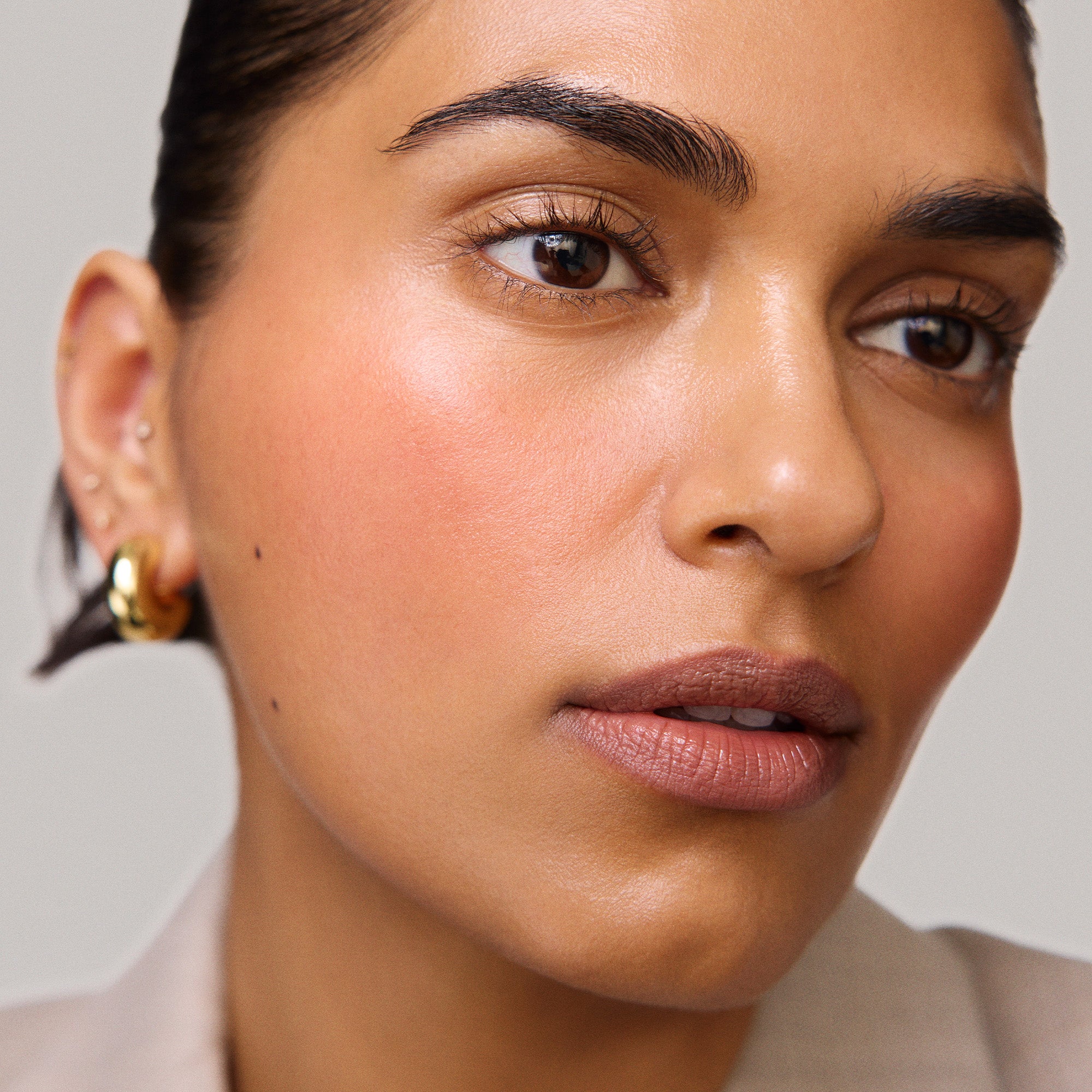 Master || Model wears Signature Lip Liner in the shade Bespoke