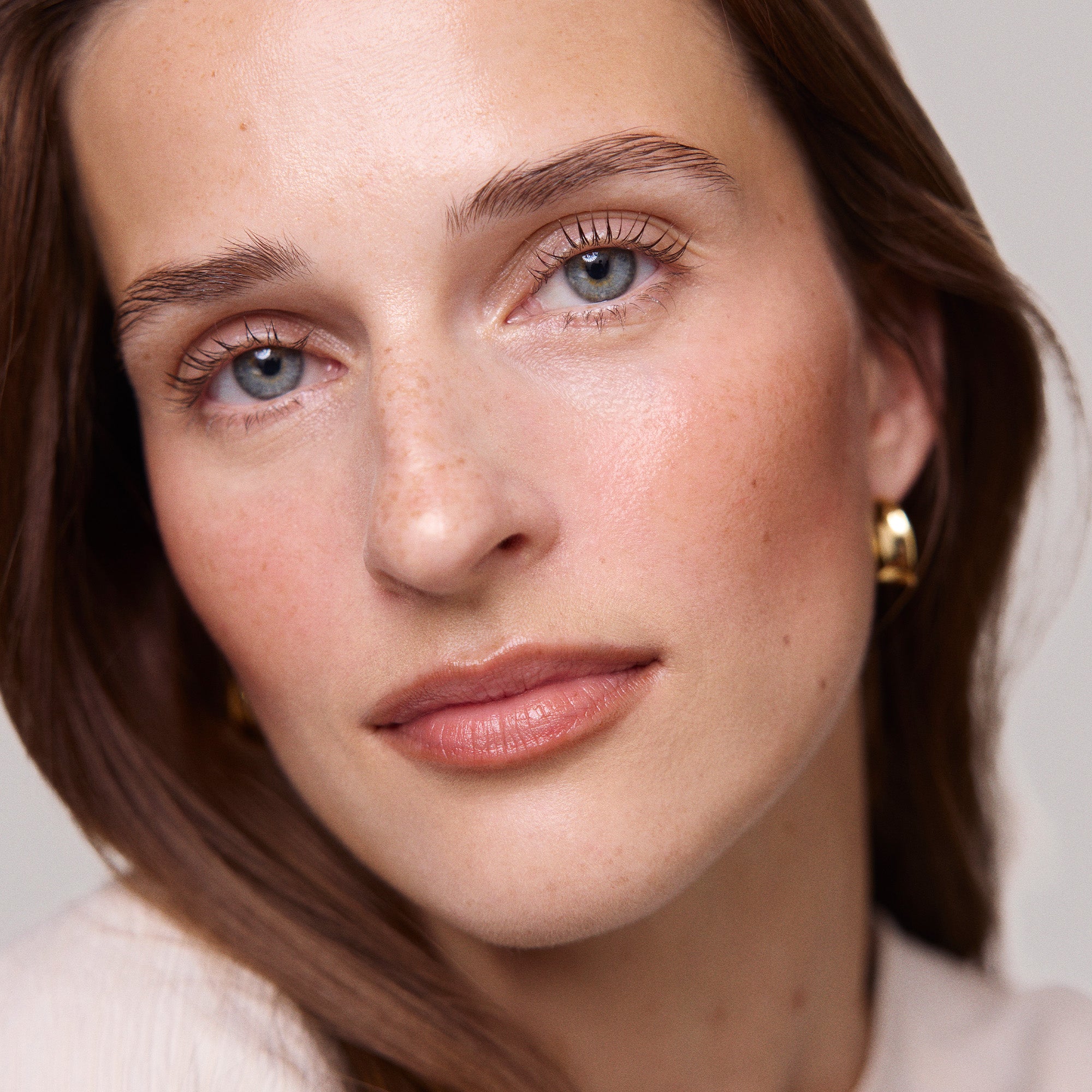 Master || Model is wearing Signature Lip Liner in Sportif