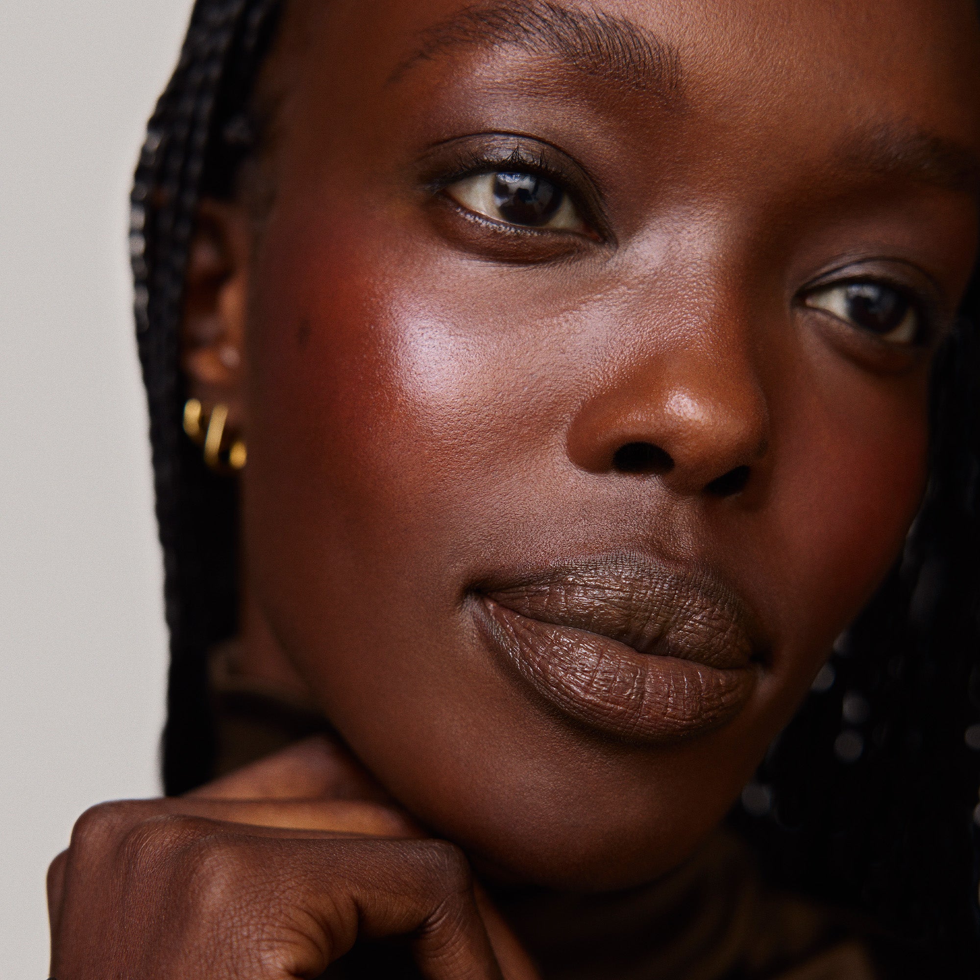 Master || Model wears Signature Lip Liner in Shade Tabac 