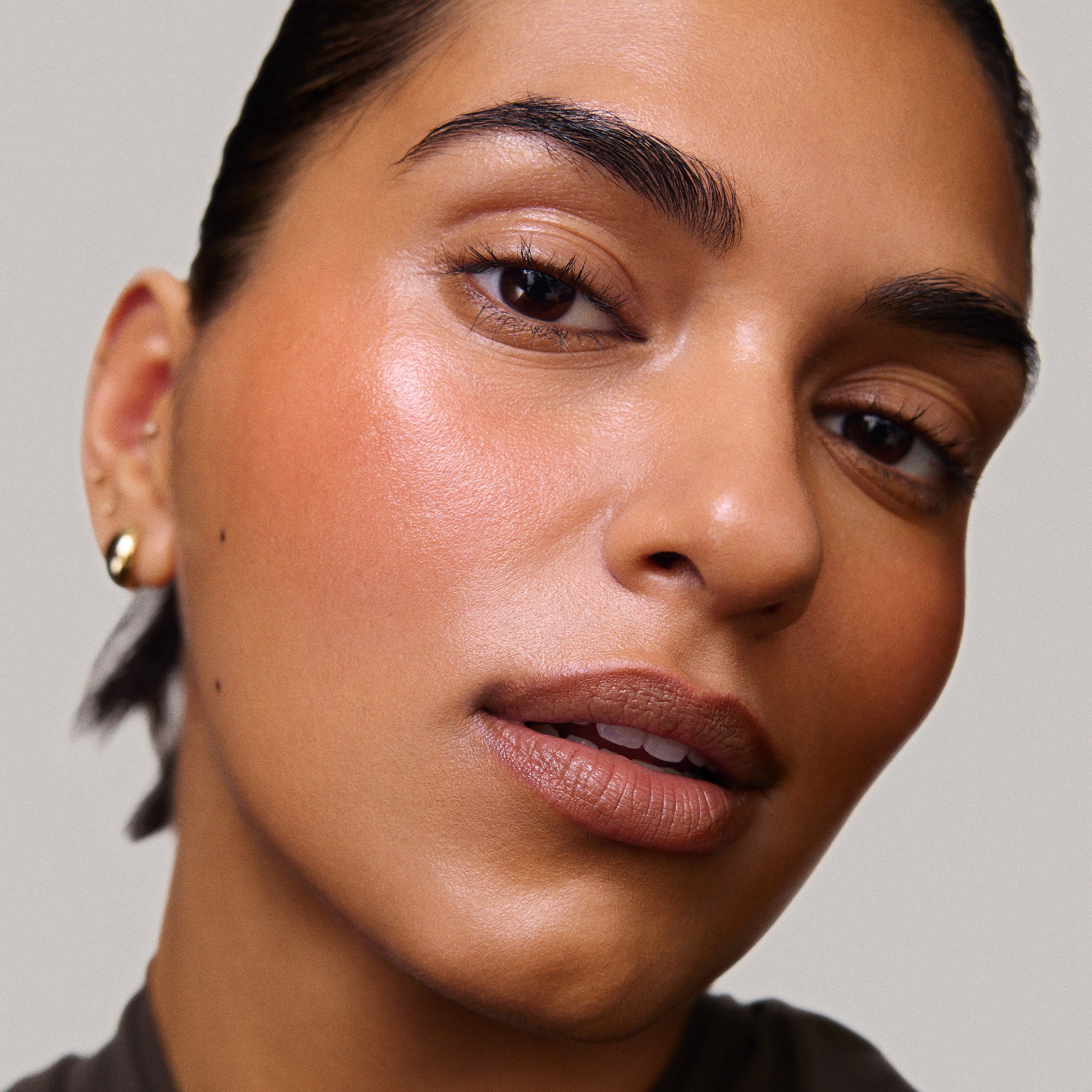 Master || Model wears Signature Lip Liner in Shade Tabac 