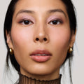 Master || Milano is wearing Solo Shadow Sheen in Iris.