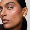 Master || Nicole is wearing Solo Shadow Sheen in Iris.