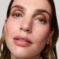 Master || Astrid is wearing Solo Shadow Sheen in Sartorial