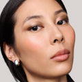 Master || Milano is wearing Solo Shadow Sheen in Sartorial