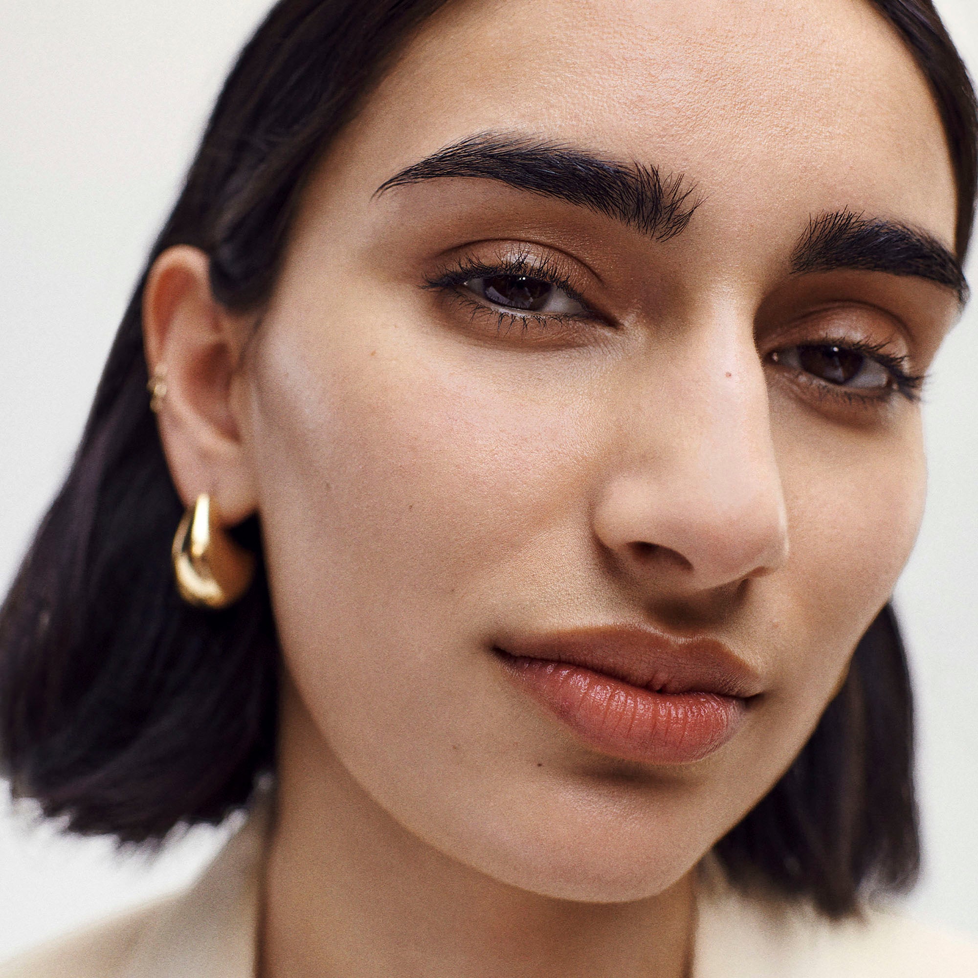 Master || Model wears The Minimalist in 
Palomino 