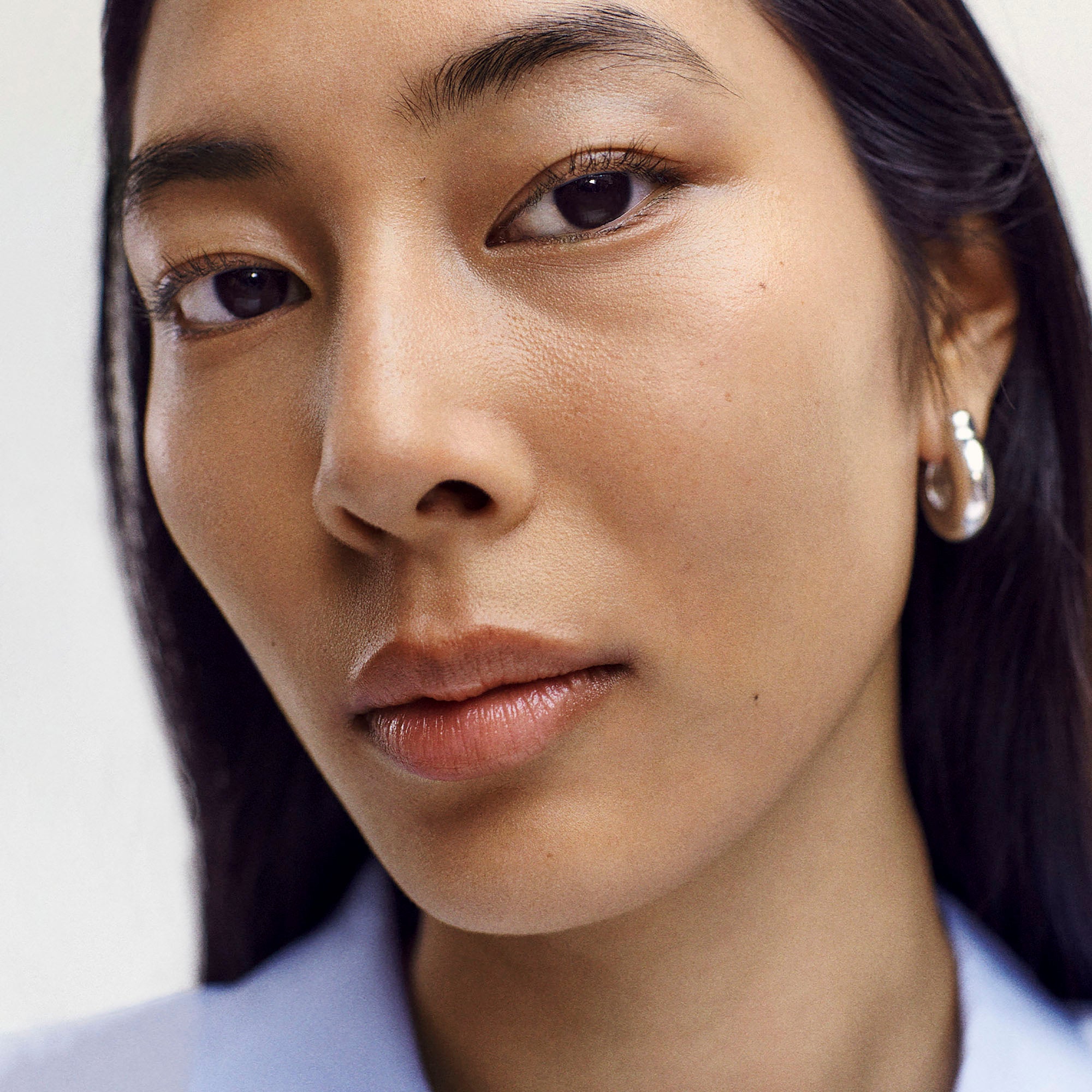 Master || Model wears The Minimalist in Camel 