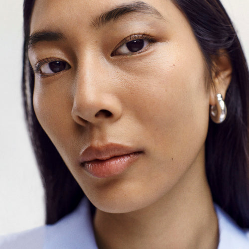 Master || Model wears The Minimalist in Camel 