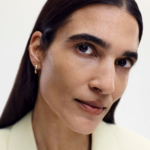 Master || Model wears The Minimalist in Jute  