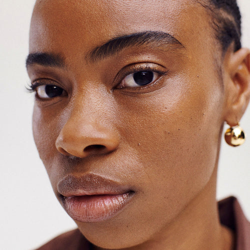 Master || Model wears The Minimalist in Sienna