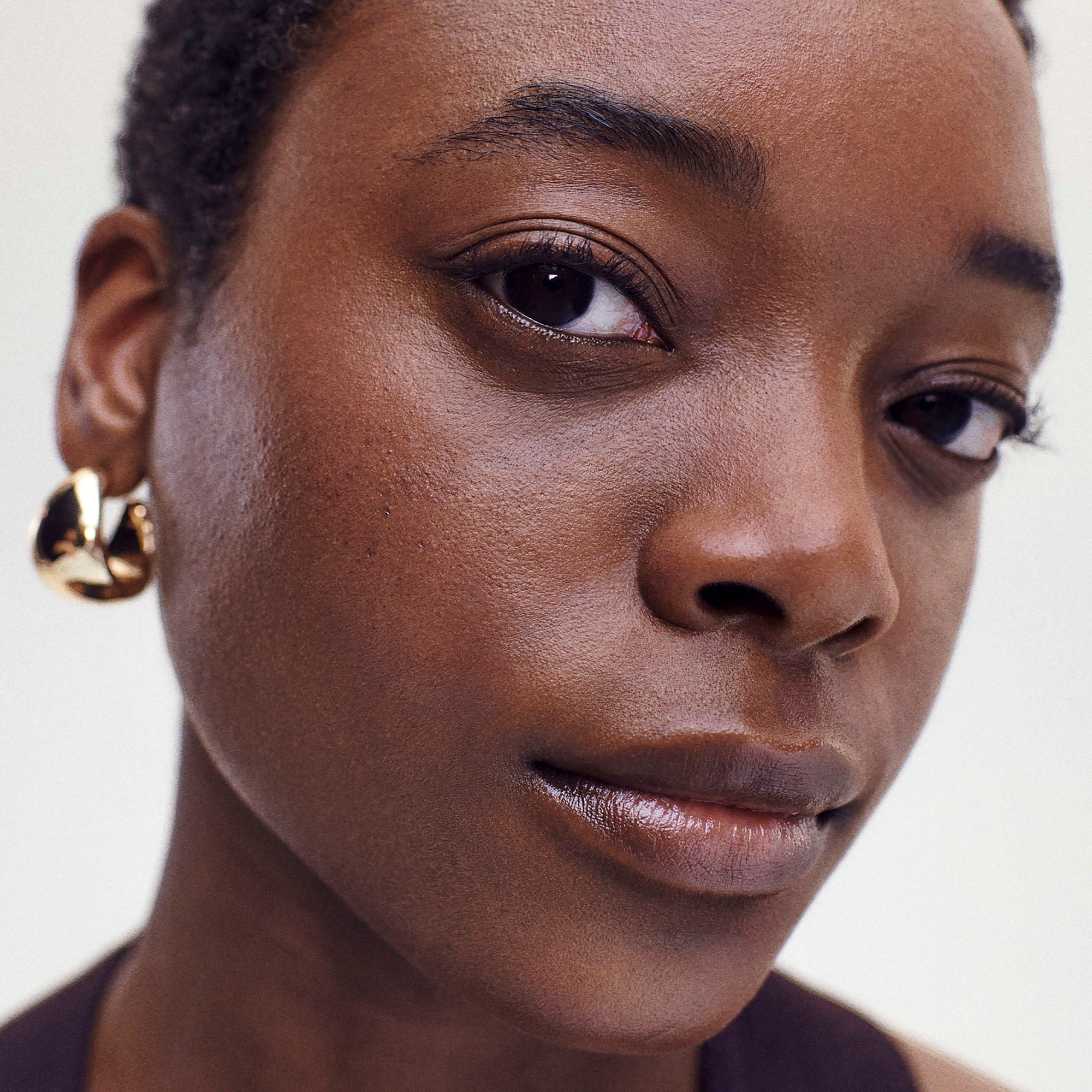 Master || Model wears The Minimalist in Sepia