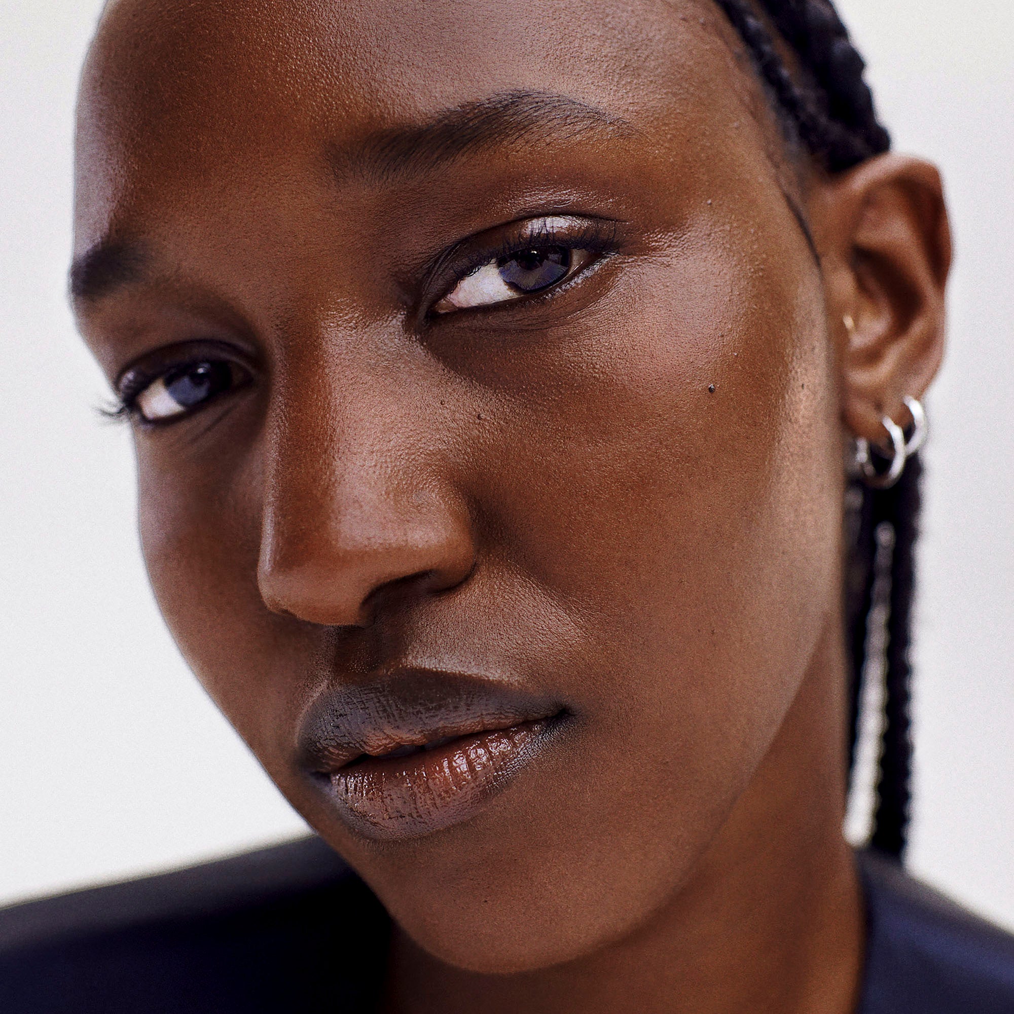 Master || Model wears The Minimalist in 
Cacao