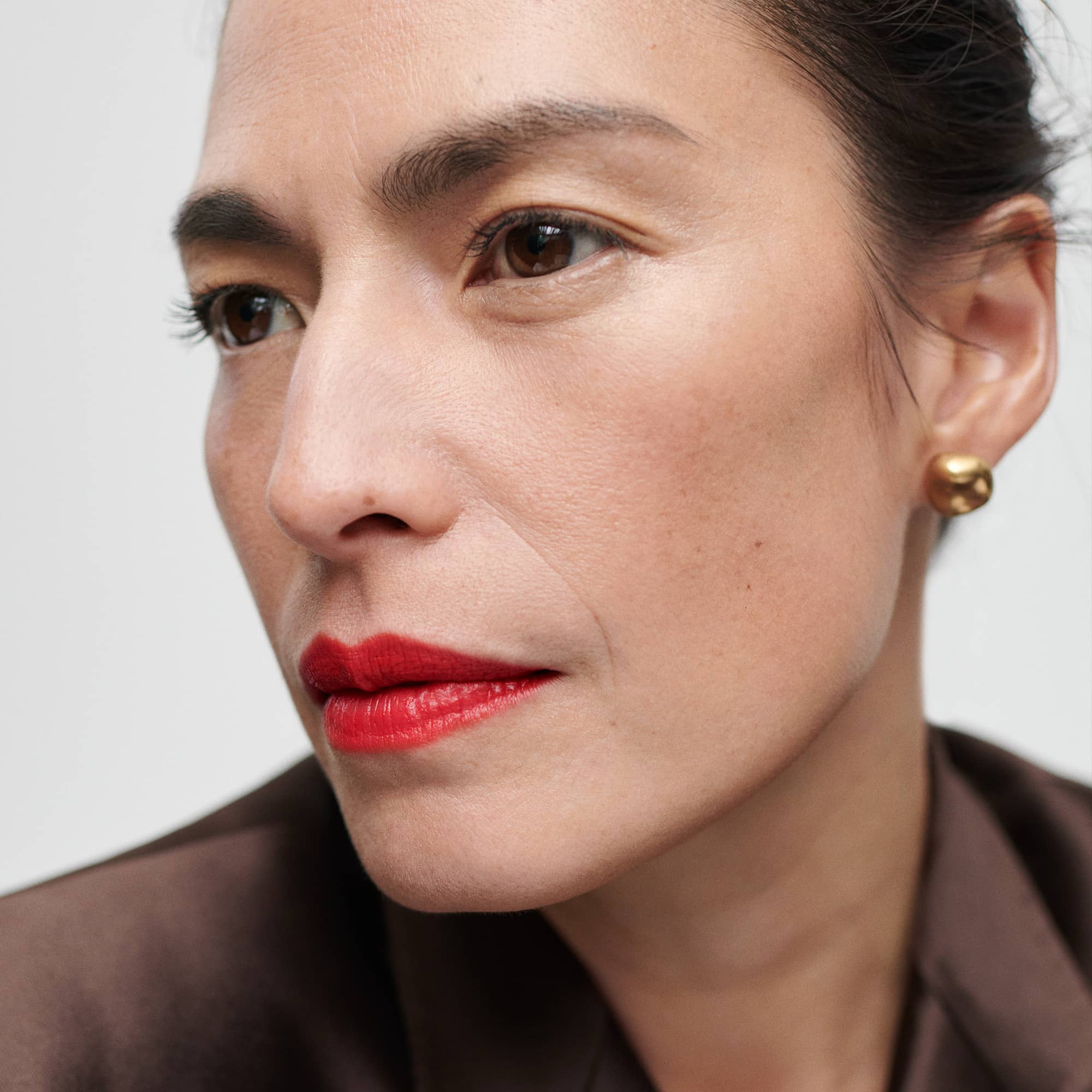 Vermillion | face::medium | Nanda wears Signature Lip Matte in Vermillion