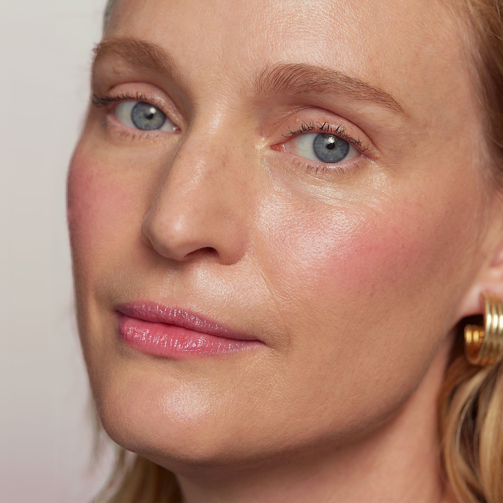 Les Deux | face::light | Amy wears The Gelées in Les Deux