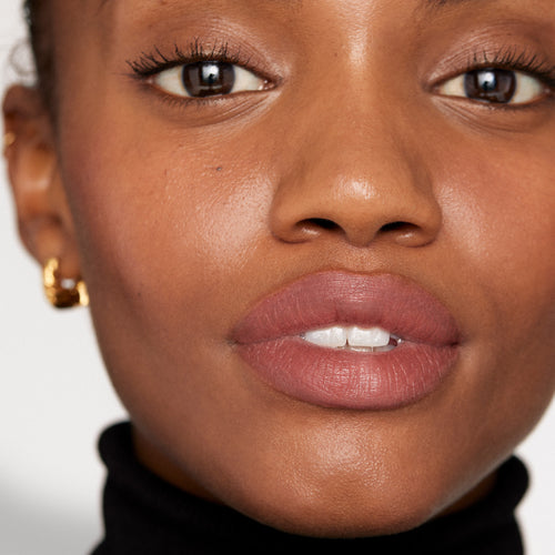 Baby | face::deep | Farhiya wears Signature Lip in Baby