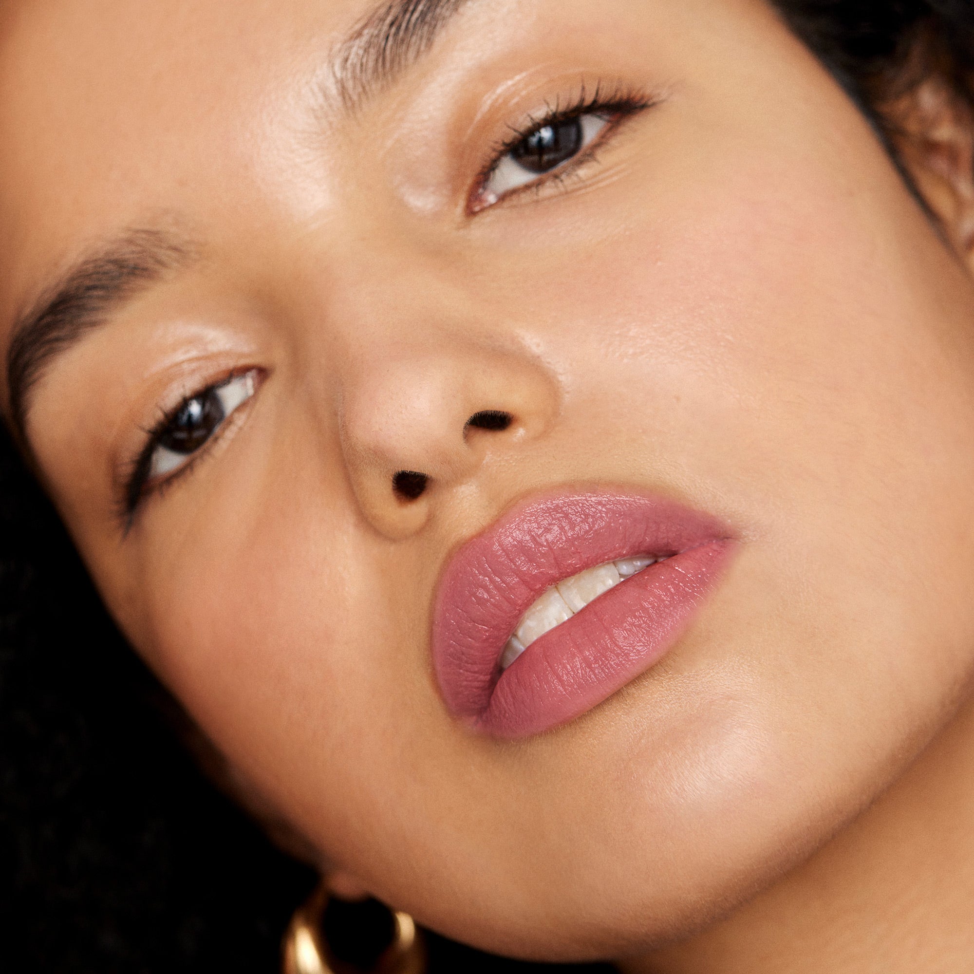 Millennial | face::medium | Claudia wears Signature Lip in Millennial