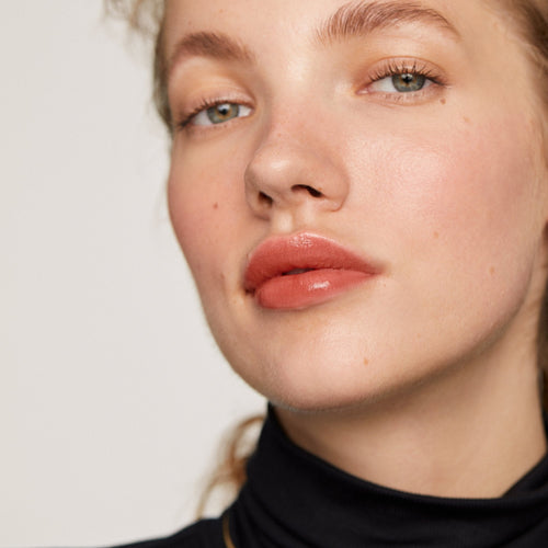 Marrakech | face::light | Tanya wears Shade Slick in Marrakech